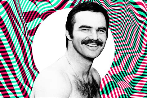 Burt Reynolds regrets naked 1972 Cosmopolitan centerfold photo。